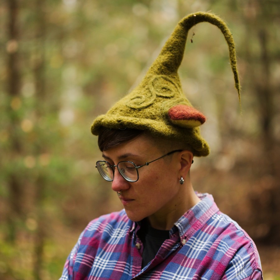 Green Polypore Hat, model and photo credit: www.luhtasela.net